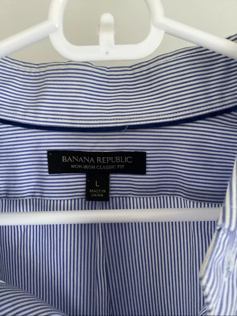 Banana Republic classic profile